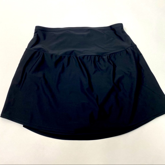 St. John’s Bay swing skirt/shorts size 18W